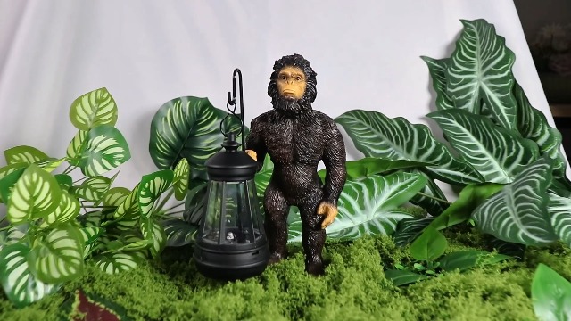 APOS TOYS 蓄光 グリーン Bigfoot ビッグフット Mubnub Amazon.com: TB TIBAG Bigfoot Garden Statues with Lamp Solar
